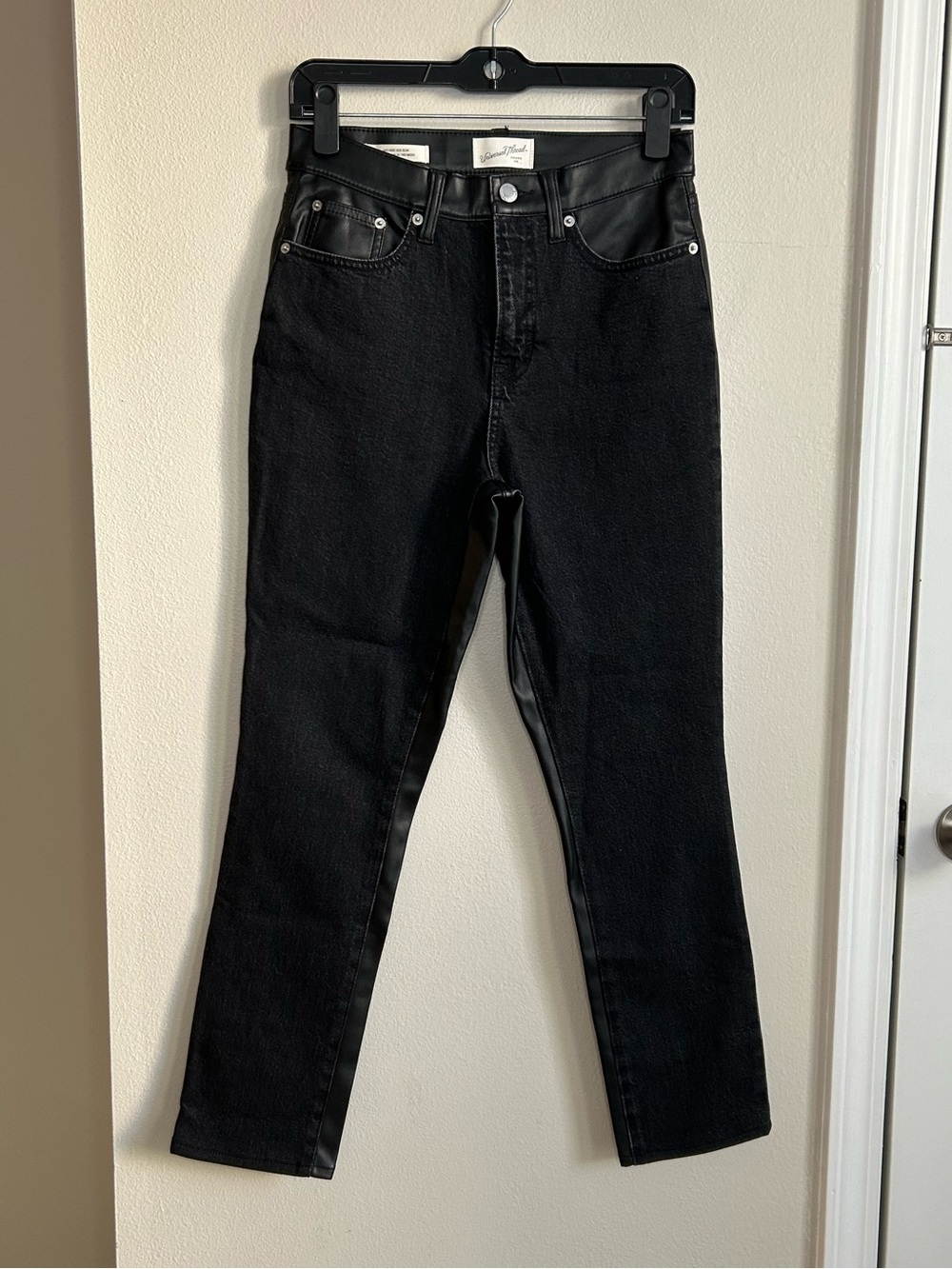Universal Thread High Rise Straight Leg Jeans Denim Front Faux Leather Back 6 R